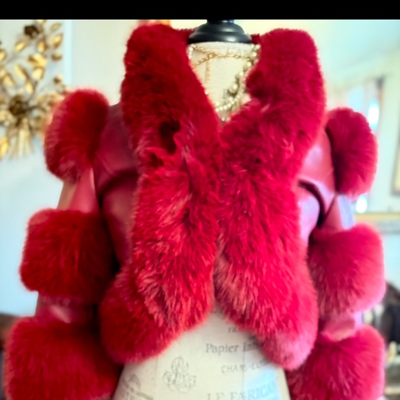 Akira deep pink jacket - Picture 1 of 2